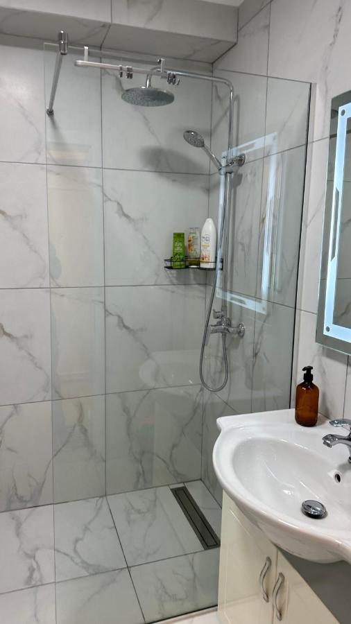 Johana Blloku Apartment In Amazing Location! Тирана Екстер'єр фото